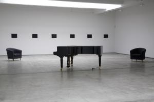 index (version 4), 2009 © Céleste Boursier-Mougenot.